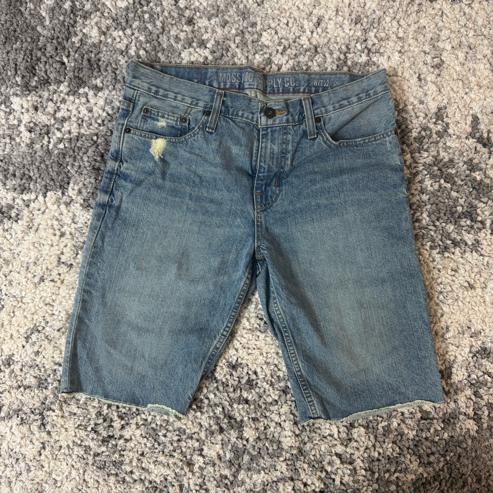Mossimo Supply Co., Men's Medium Wash Denim Blue Jean Shorts, Waist: 32